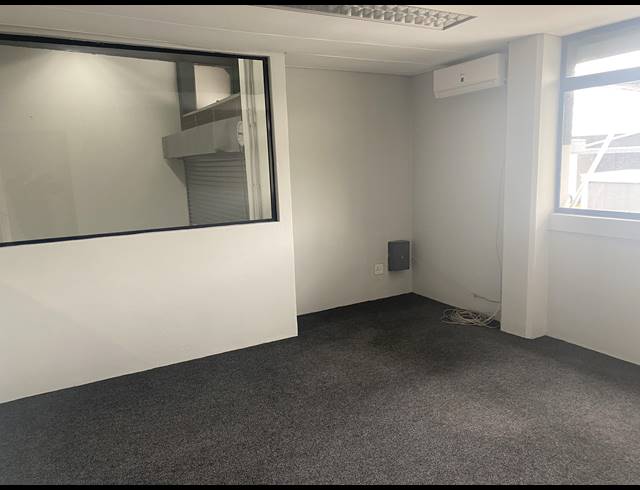 300M² MINI FACTORY TO LET IN NEW GERMANY
